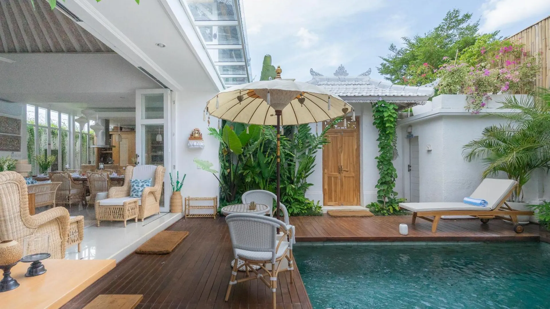 Casa Elias - 3Bdr Luxe Seminyak Villa Incl Breakfast & Pool 0*,
